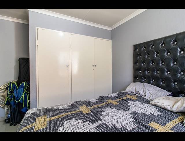 2 BEDROOM TOWNHOUSE FOR SALE IN ALAN MANOR